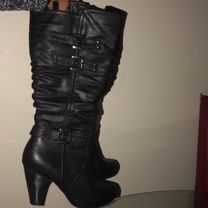 Black heel boots